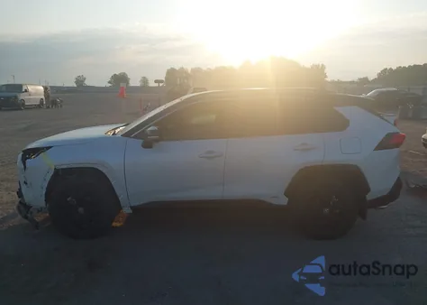 2023 Toyota Rav4 Hybrid Xse z USA, uszkodzony, nr VIN JTME6RFV0PD548322